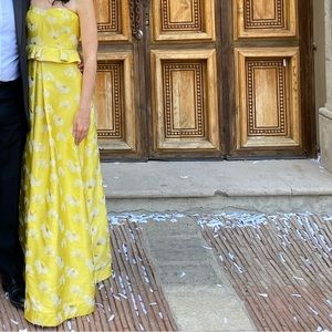 ML Monique Lhuillier Gown